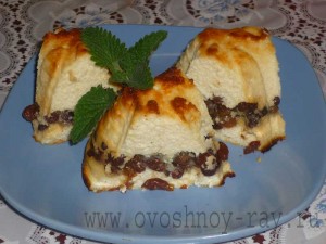 Творожная запеканка с изюмом